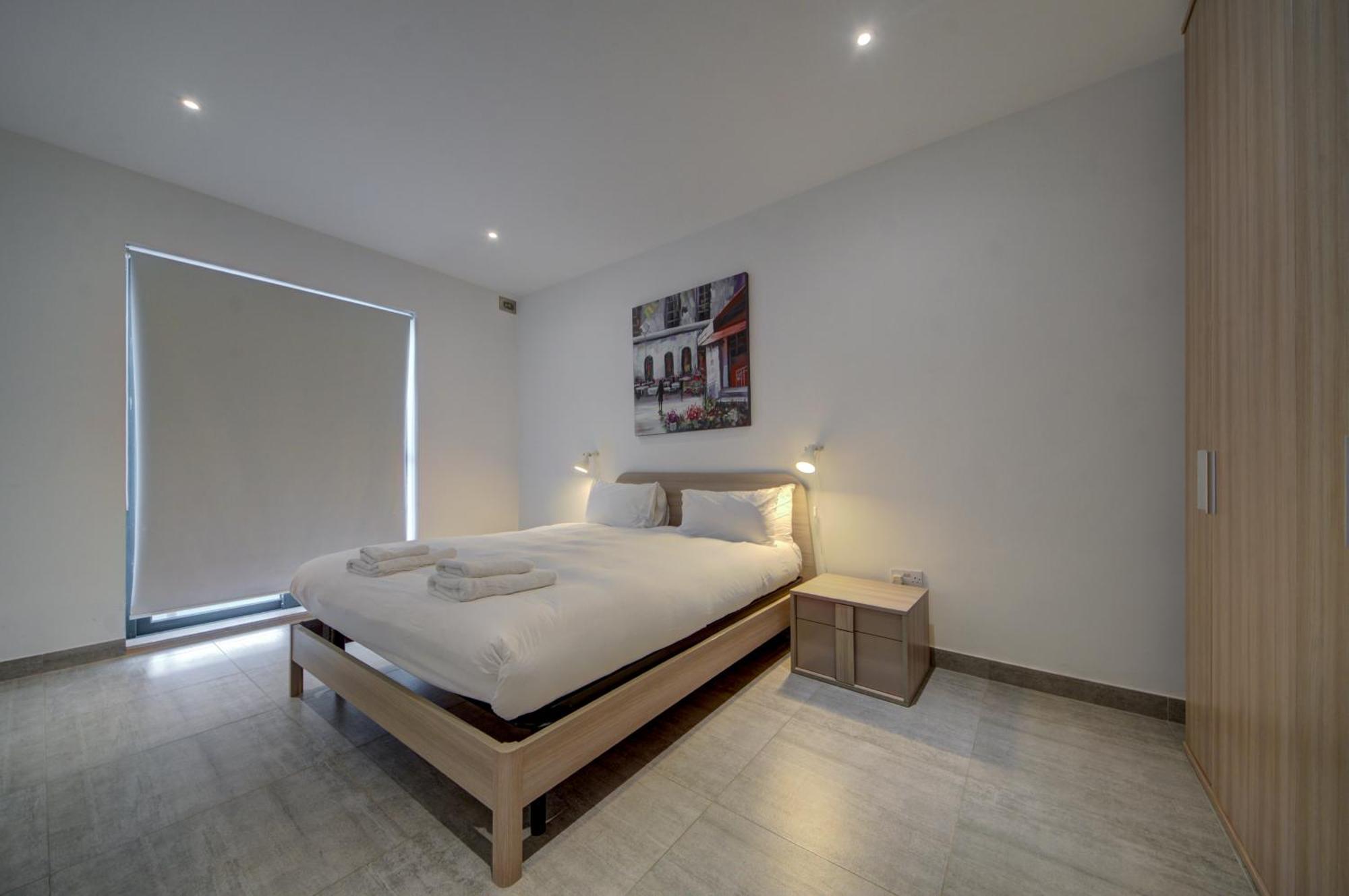 Top Floor Apt With Common Pool Close To All Amenities 圣保罗湾城 外观 照片