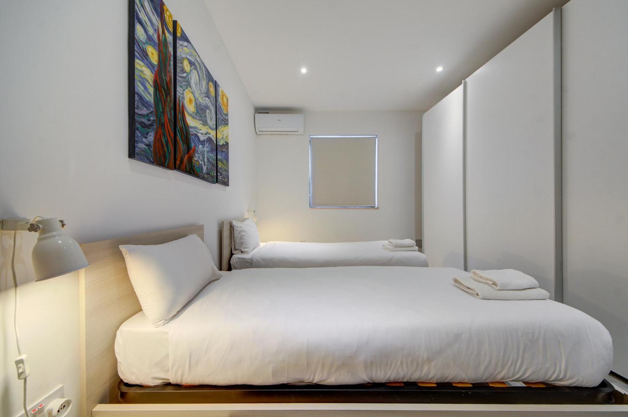 Top Floor Apt With Common Pool Close To All Amenities 圣保罗湾城 外观 照片